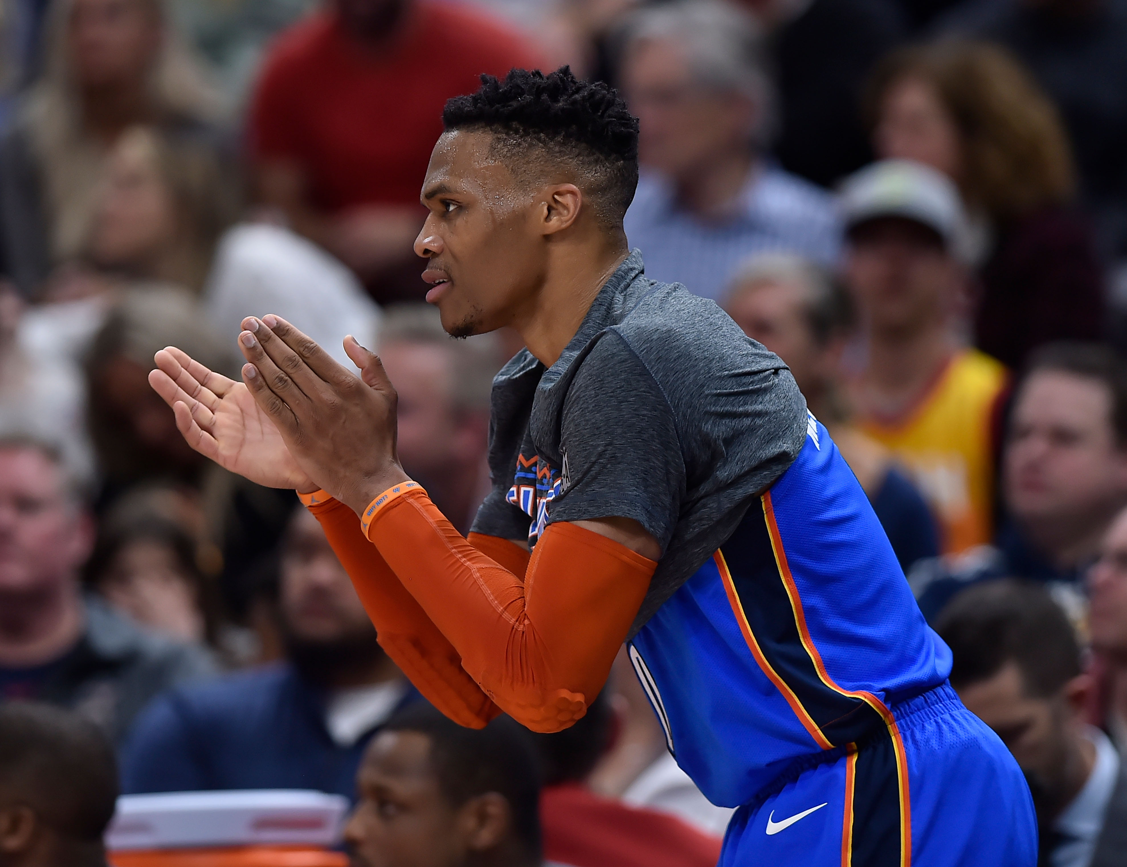 防守端给予 防守端给予