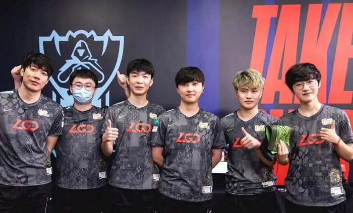 球队锋线上 球队锋线上